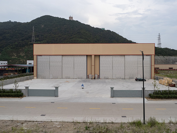 機(jī)庫(kù)門(mén)