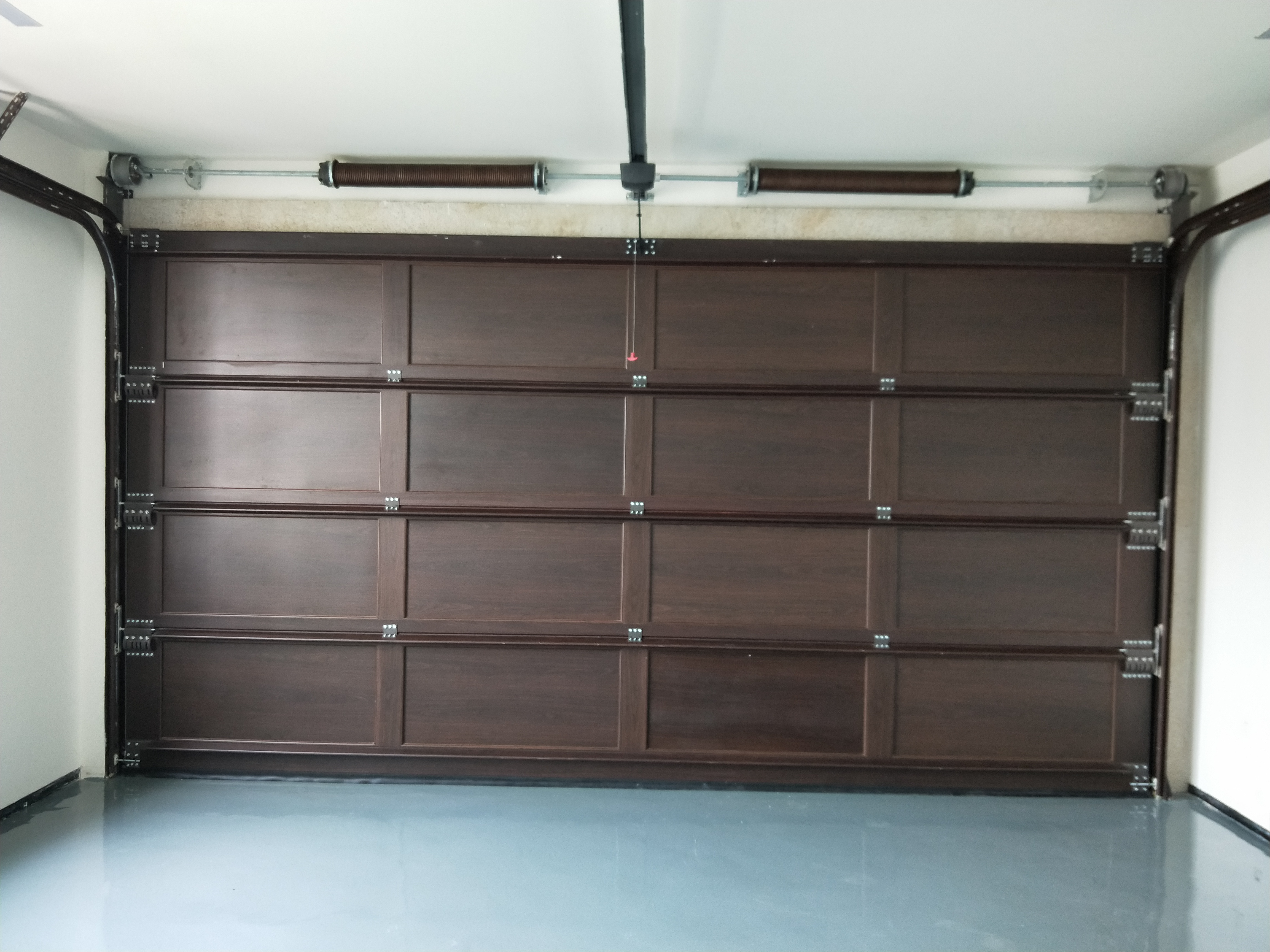 機(jī)庫(kù)門(mén)